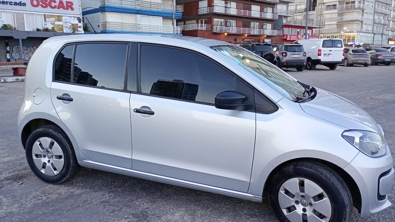 Volkswagen UP! TAKE 1.0 MPI 2016