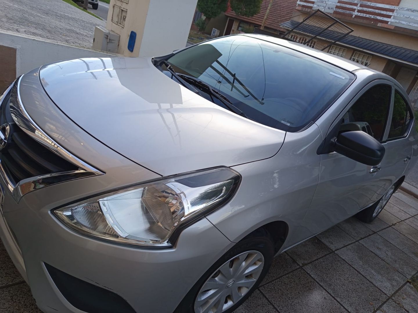 Nissan VERSA V-drive 2020